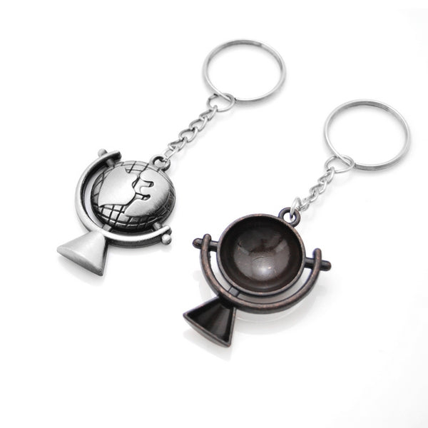 Vintage World Map Keyrchain